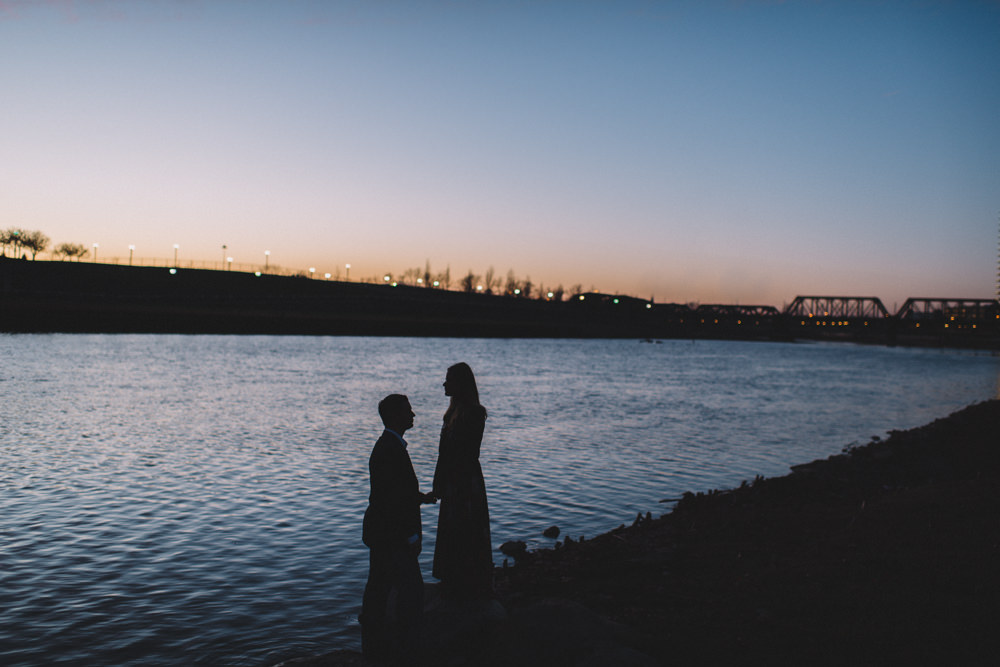 scioto river silhouette engagement photography in columbus