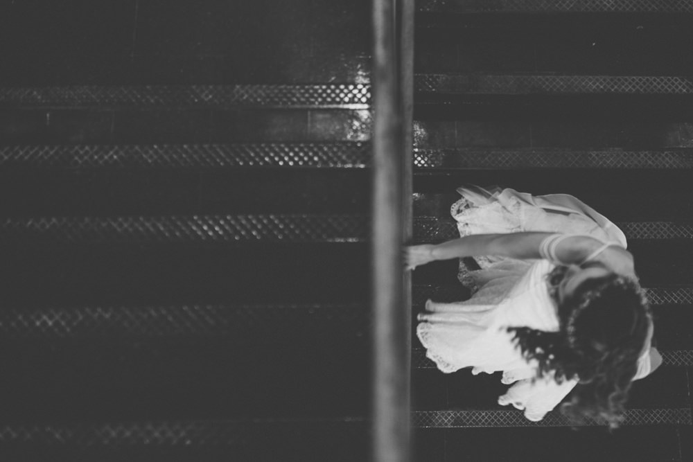 columbus wedding photography bride walking down stairs