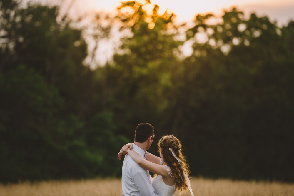 sunset wedding photography at old blue rooster wedding