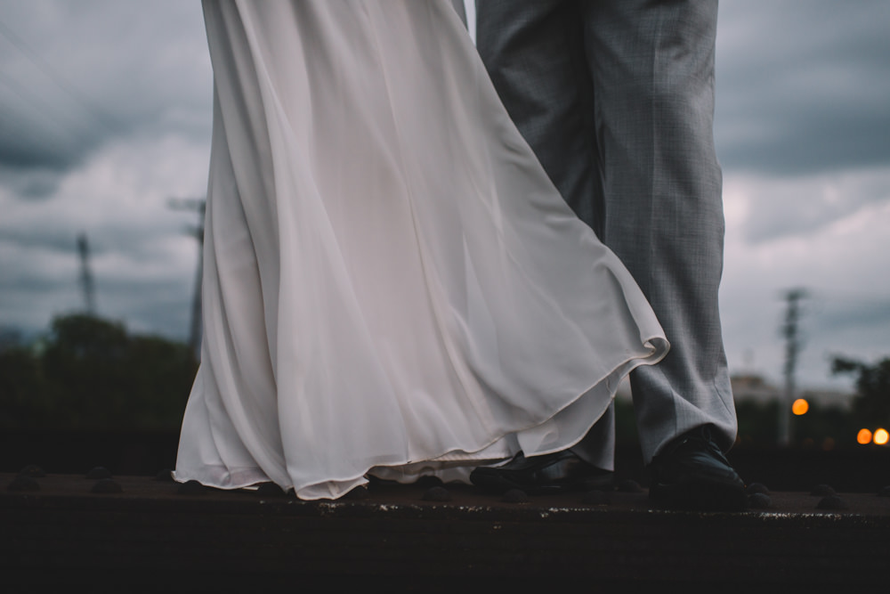 columbus wedding couple looking over the city