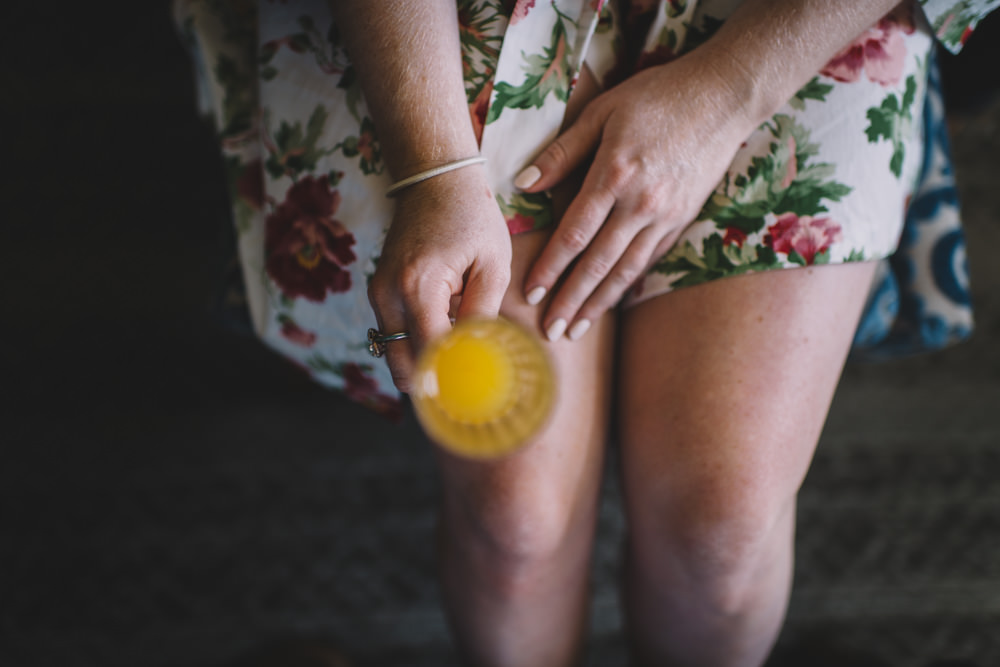 columbus ohio bride drinking mimosas