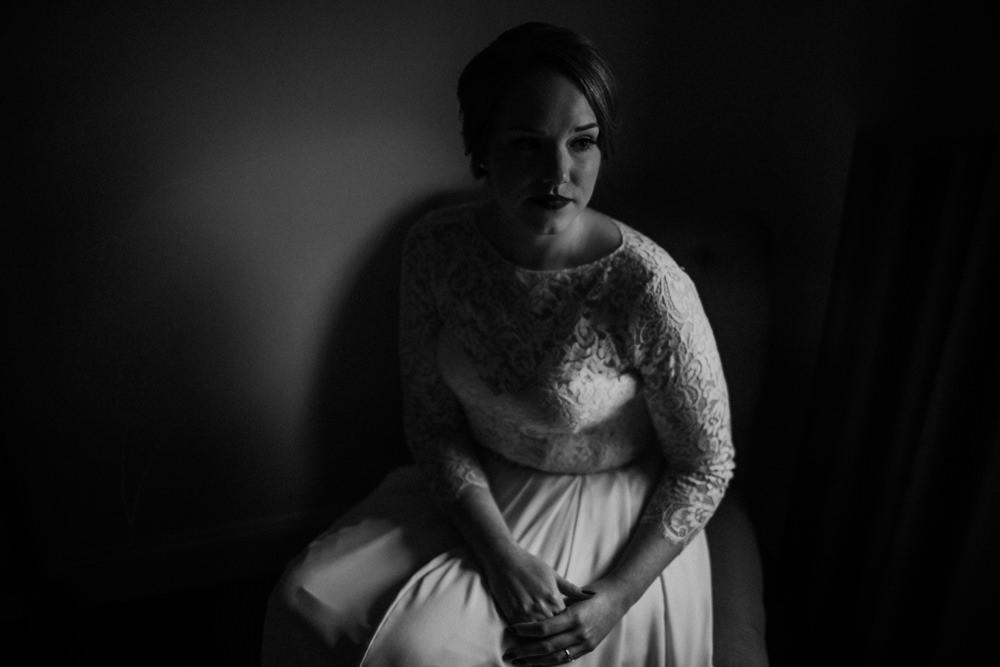 Intimate Wedding photography the Cleveland Museum of Art